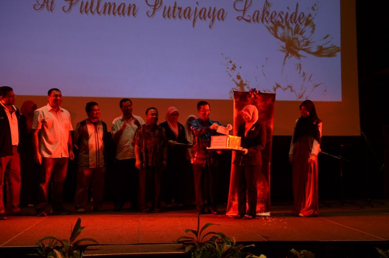 Hi tea alumni  14  140